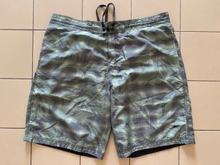 COMBO Boardshorts seluar beach size 33-34 Hurley Speedo