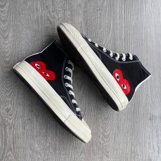 (Category: ) located in . Submitted by rowang_bundle.sneakers (Listing ID 1268289219, Image 1). Description: .