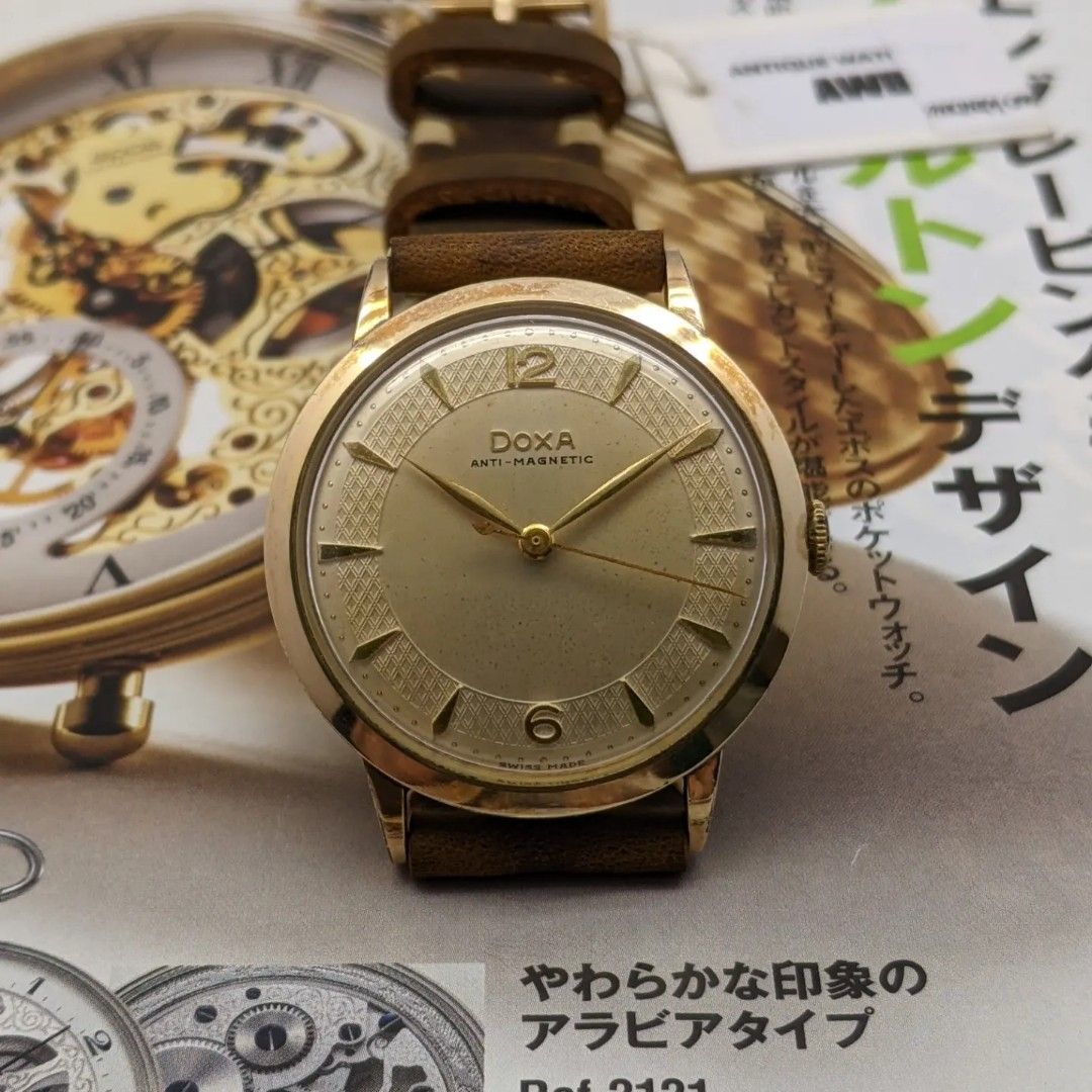DOXA ANTI MAGNETIC 17 JEWELS HAND WINDING WATCH