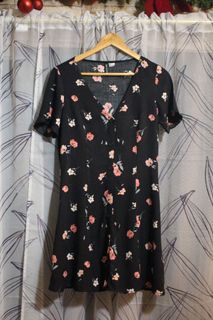 (Category: ) located in . Submitted by cheapfinds02 (Listing ID 1268190180, Image 1). Description: .