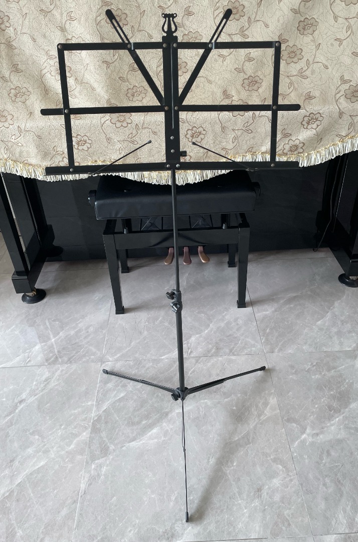 Foldable sheet music stand (heavyduty), Hobbies & Toys, Music & Media