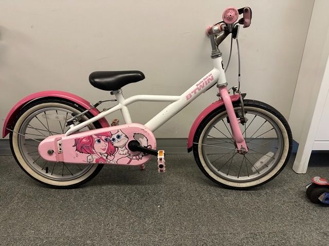 Great learner bike for a young 4 6 year old girl Sports Equipment