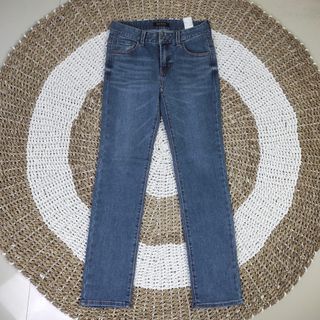 Guess jeans wanita