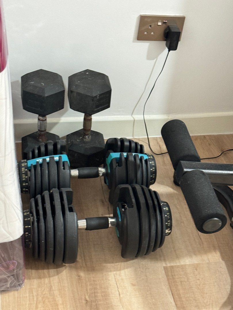 GYM EQUIPMENT BOWFLEX with stand and bench press 2x set dumbells pull up bar ALL IN