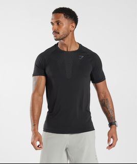 Gymshark Geo Seamless T-Shirt MEN (M) BNIB, Men's Fashion, Activewear on  Carousell