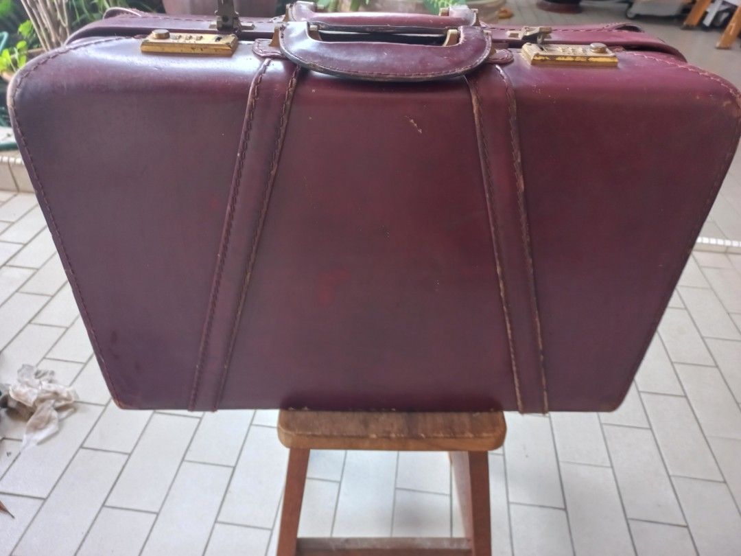 Hit briefcase sale