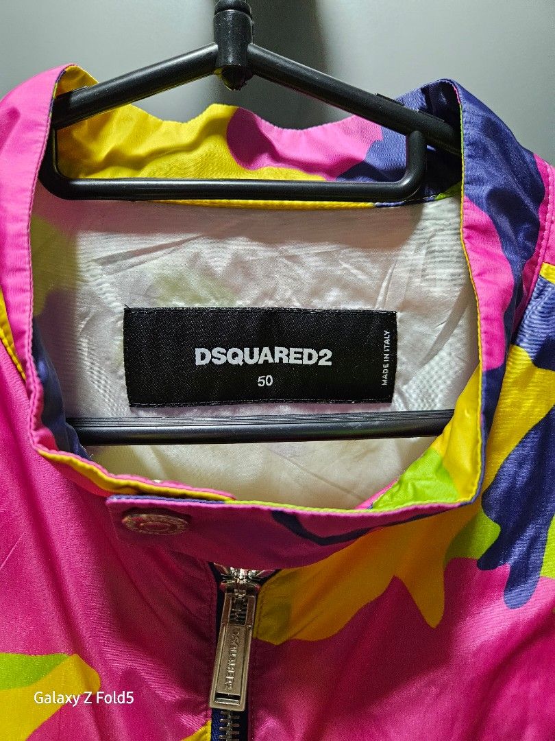 Jacket (Category: Activewear) located in Singapore. Submitted by 8ee9oh (Listing ID 1268238740, Image 3). Description: .