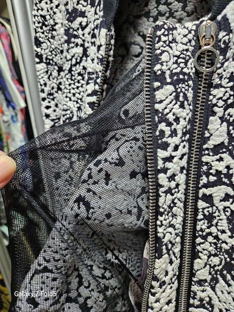 Jacket (Category: Coats, Jackets and Outerwear) located in Singapore. Submitted by 8ee9oh (Listing ID 1268240492, Image 4). Description: 8/10 good condition bought from Japan about $1800+ made in Japan embroidered print.