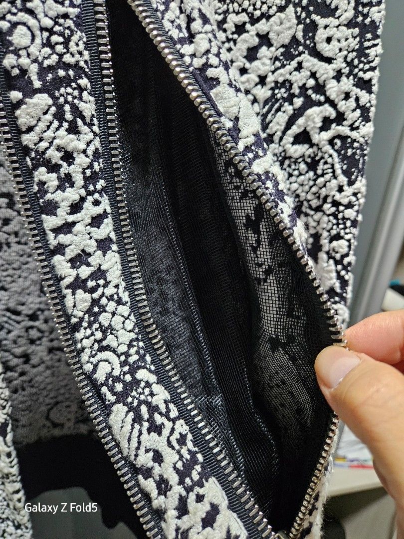 Jacket (Category: Coats, Jackets and Outerwear) located in Singapore. Submitted by 8ee9oh (Listing ID 1268240492, Image 5). Description: 8/10 good condition bought from Japan about $1800+ made in Japan embroidered print.