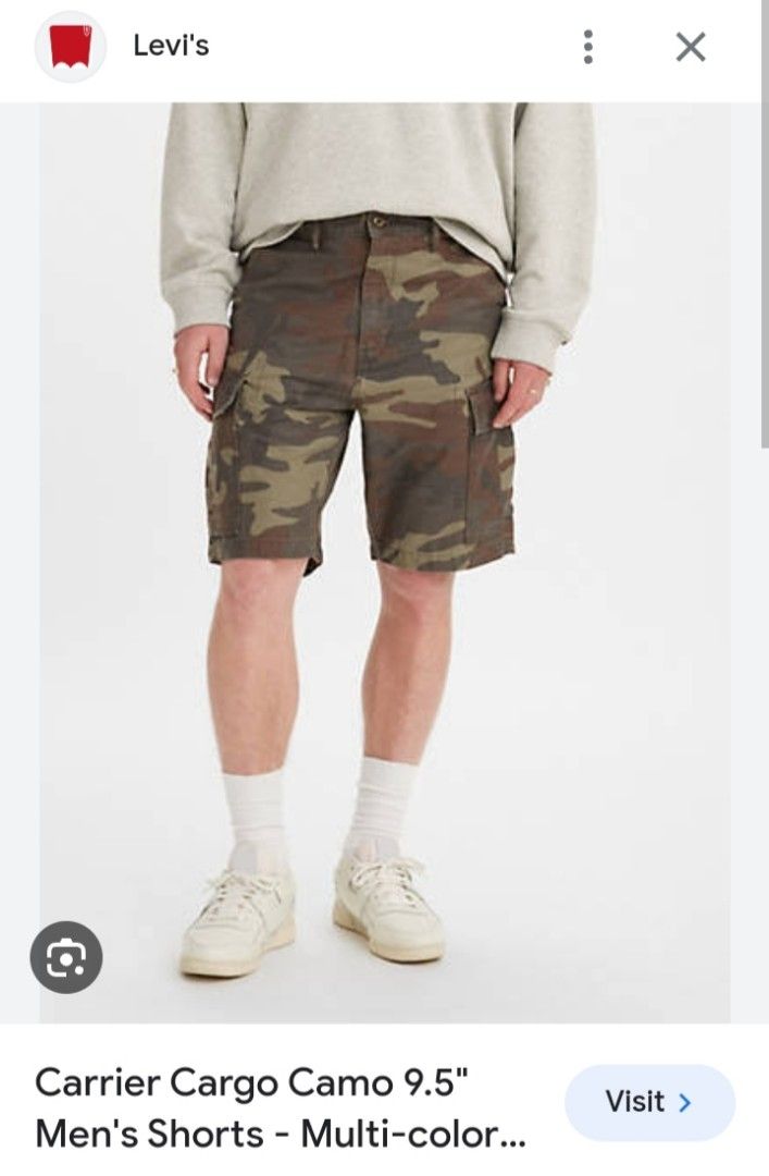 Levi's camo cargo shorts top