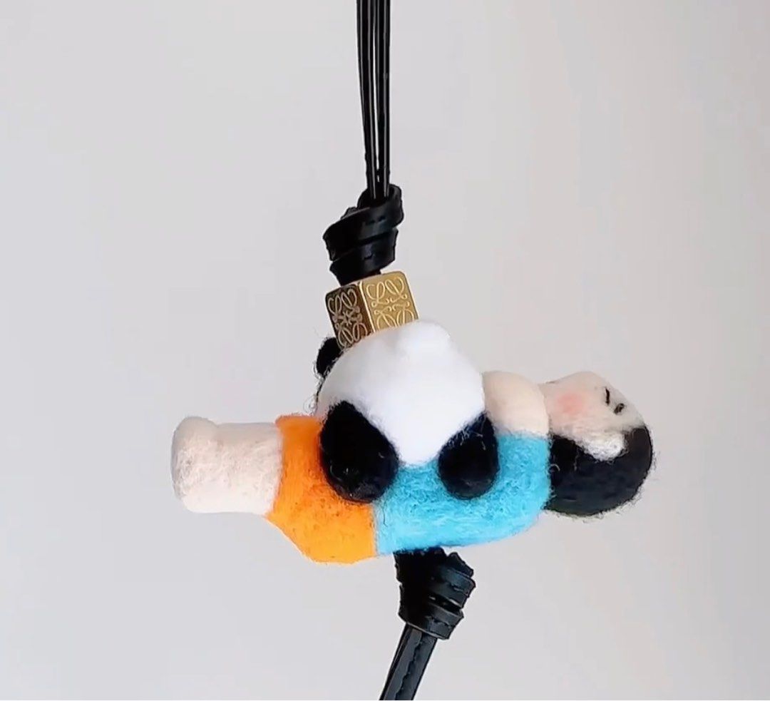 キーホルダー・キーリング Loewe Multicolor Loewe X Suna Fujita Panda Charm LOEWE x Suna Fujita】直営店買付 タコとハムスター チャーム