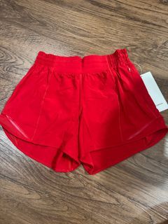 LULULEMON Sonic Pink New Hotty Hot Shorts Size 6 With 4” Inseam NWT