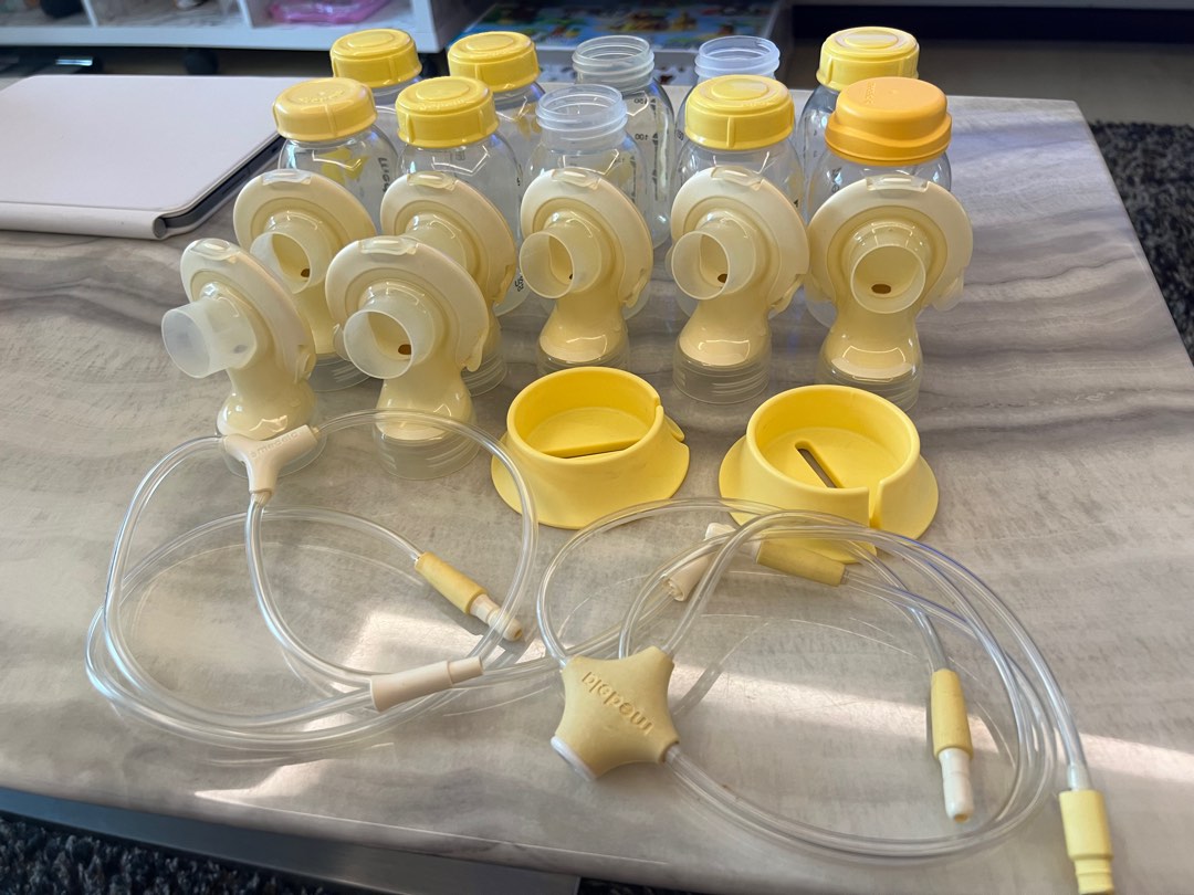 Medela bottle and connector, Babies & Kids, Nursing & Feeding