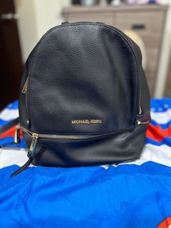 Michael Kors正品黑色中後背包