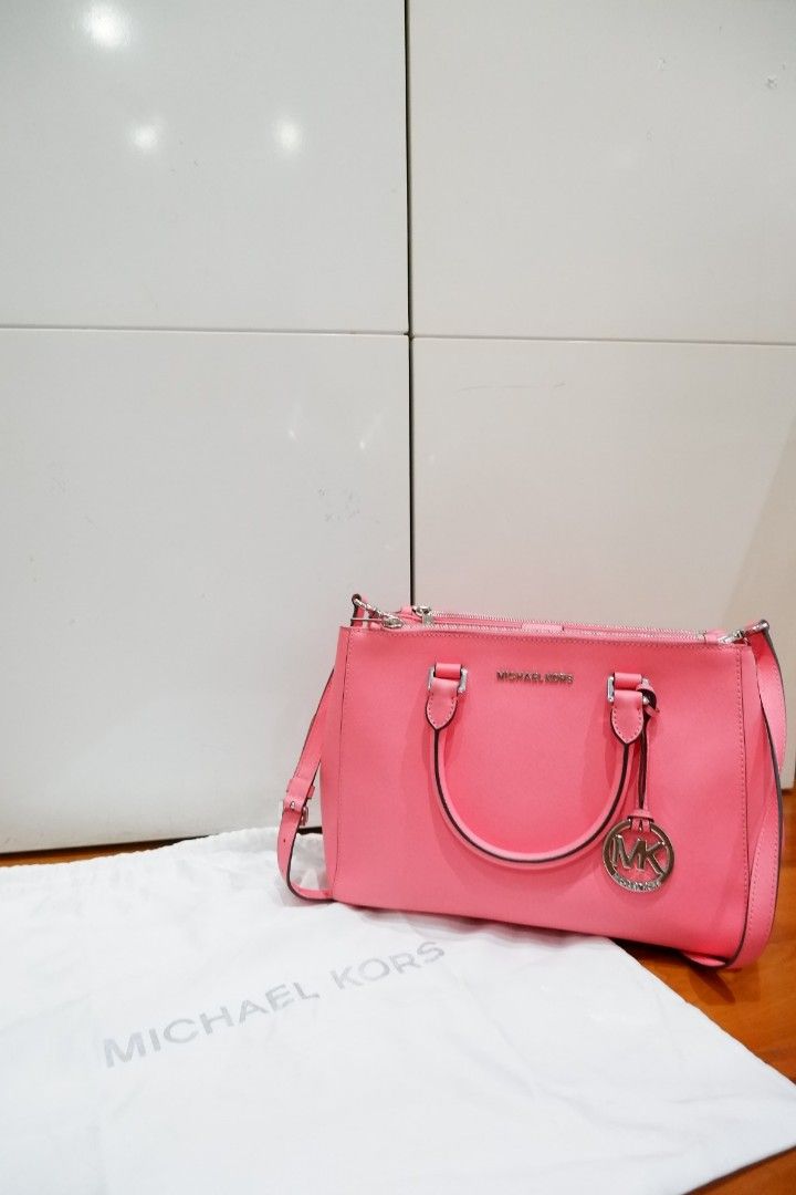 Michael kors discount bright pink bag