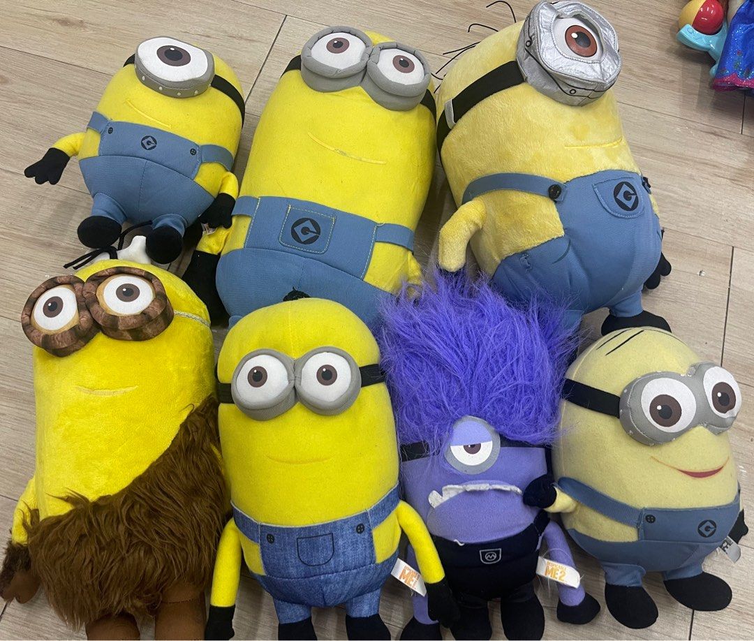 Big stuffed minion discount