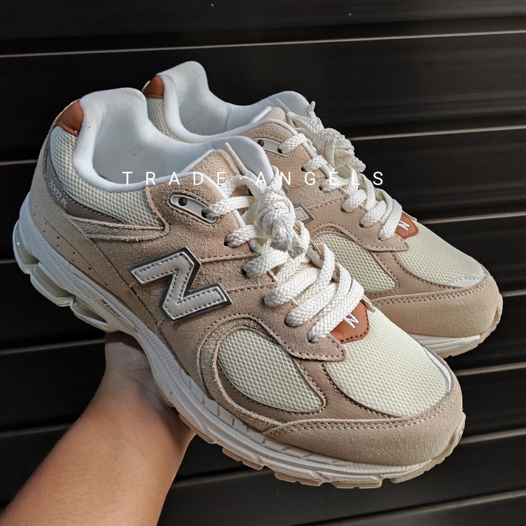 New balance 774 beige 2025