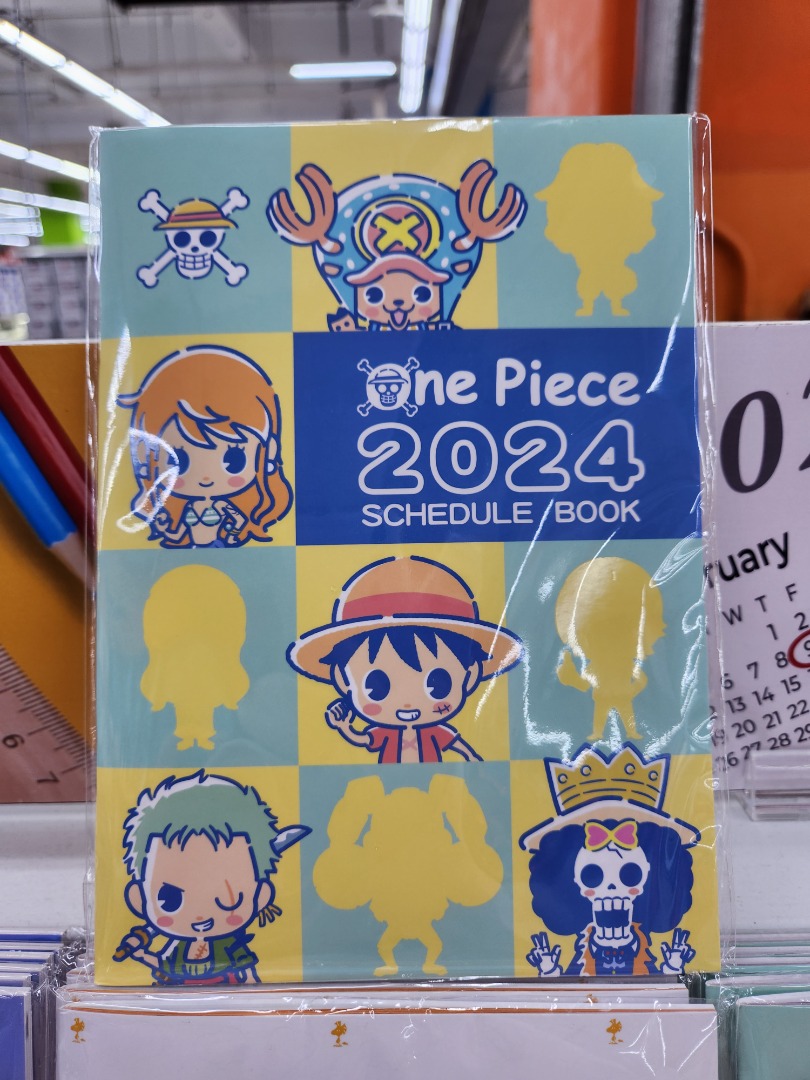 One Piece 2024 Schedule book (A5 size), 興趣及遊戲, 書本 & 文具, 雜誌及其他 Carousell