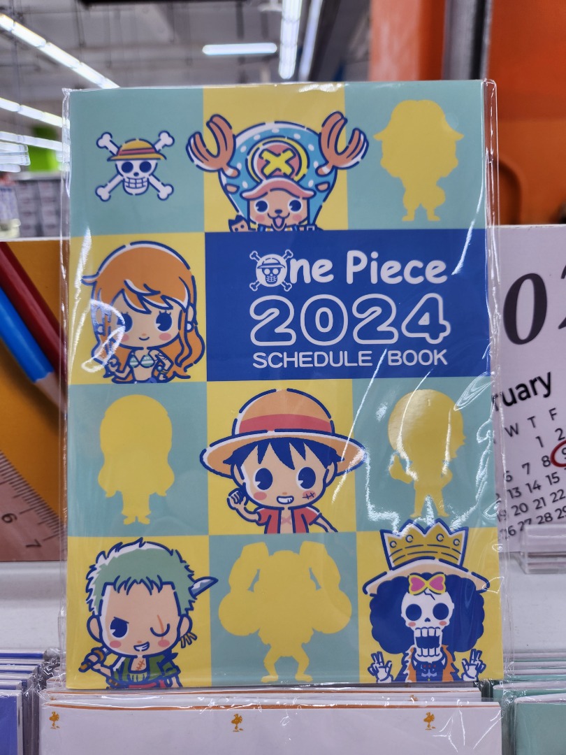 One Piece 2025 Schedule book (A5 size), 興趣及遊戲, 書本 & 文具, 雜誌及其他 Carousell