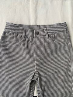 Preloved Uniqlo Celana Panjang Wanita Strip