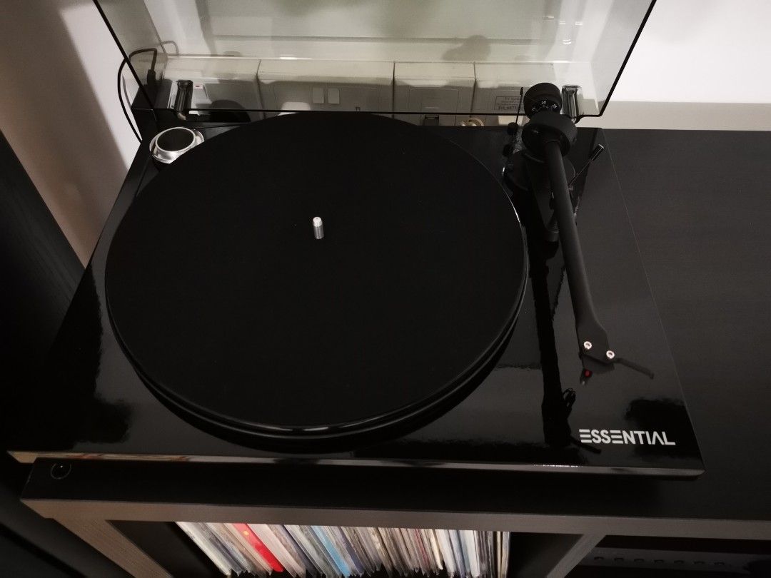 Giradischi Pro-Ject Essential III SB - Trazione A Cinghia, Velocità 33/45, Bianco