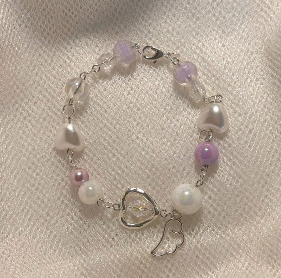 Purple top beaded bracelet