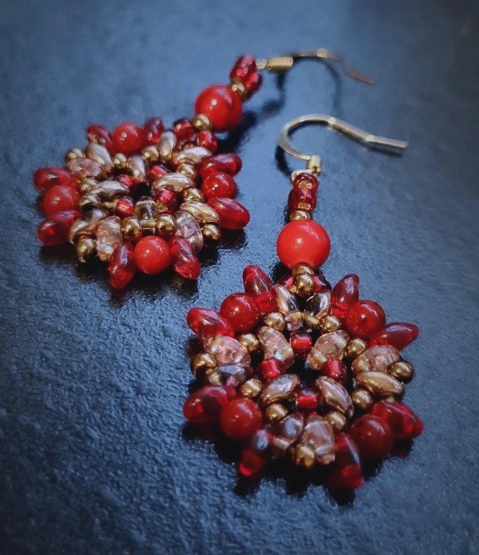 Red beaded earrings outlet