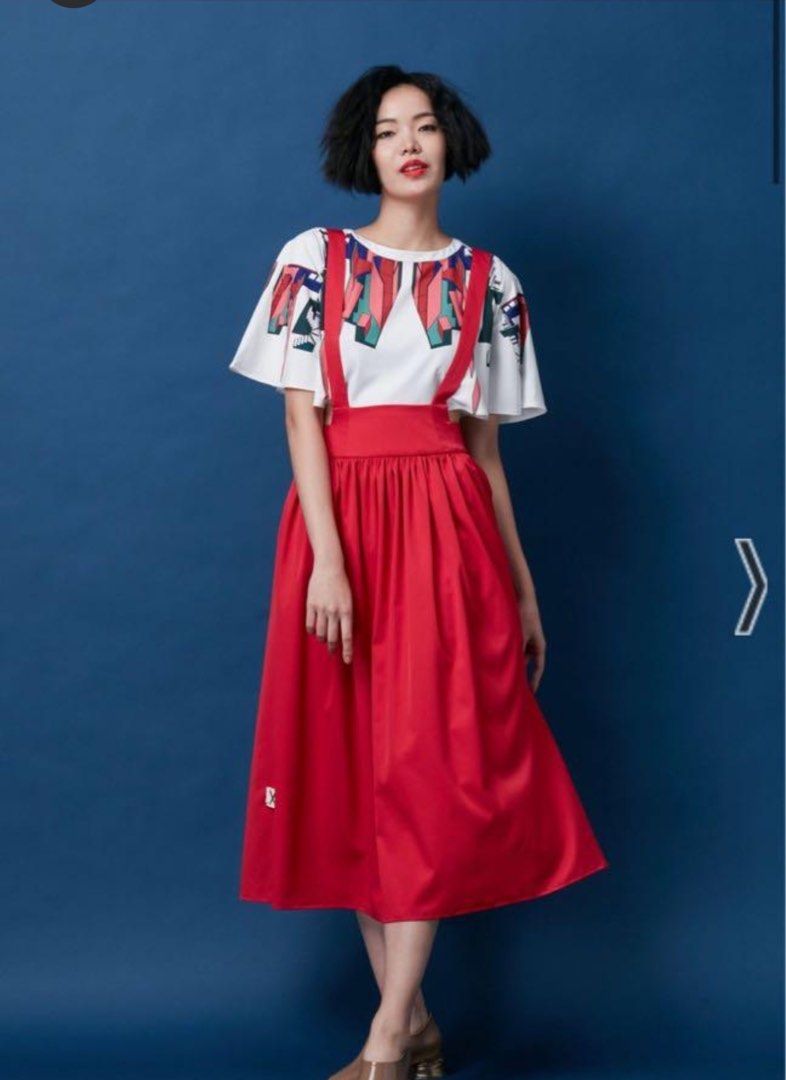 Red pinafore top skirt