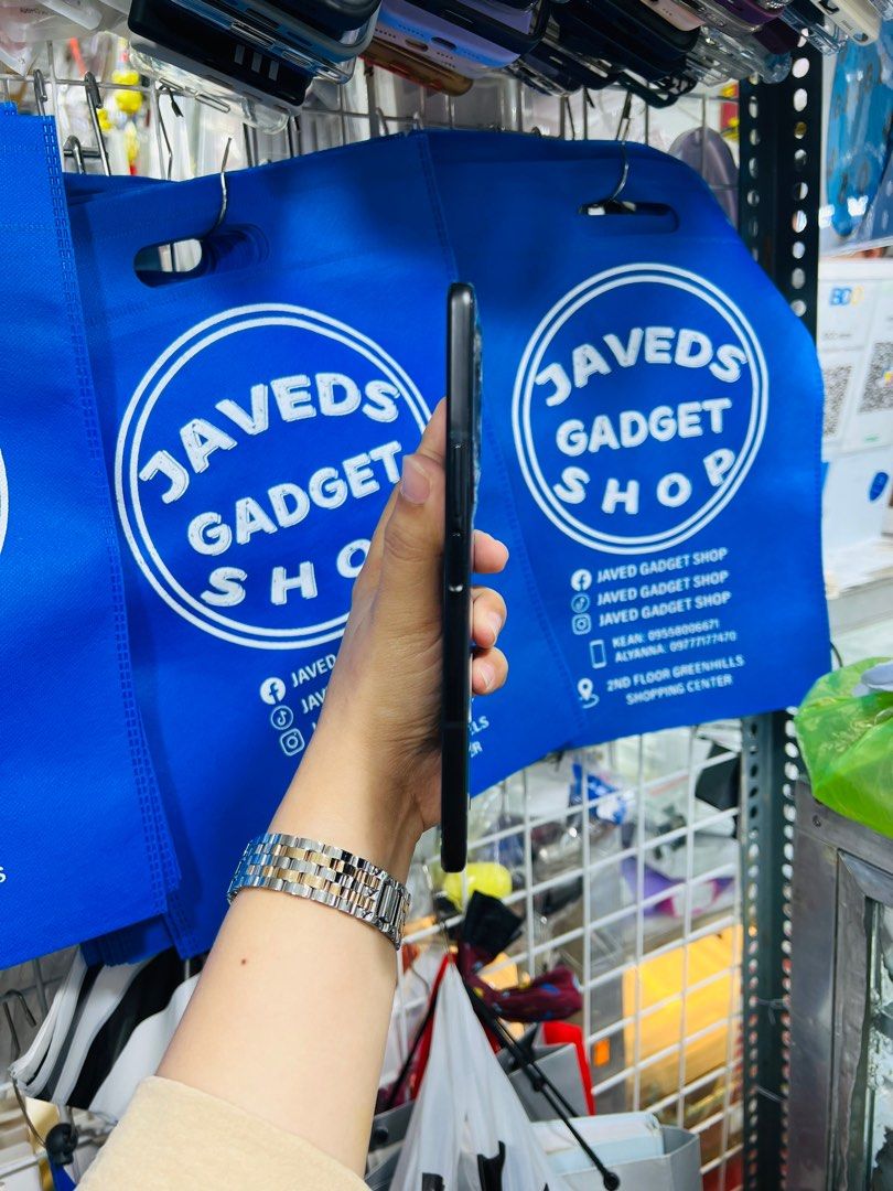 Samsung Z Fold 3 (Category: Samsung) located in San Juan City. Submitted by javedsgadgetshop (Listing ID 1268138001, Image 3). Description: OPEN FOR INSTALLMENT VIA CREDIT CARD/GGIVES & SWAP/TRADE-IN! WE BUY AND SELL ( ANYKINDS OF UNIT BINIBILI PO NAMIN)! PTPA : Padelete po f bawal Read ❗️Onhand ‼️ Samsung Zfold 3 5g •256gb •NTC Variant •Good batt health •Factory Unlock •95% Smoothness •No hidden issue | No Repaired •100% Authentic | Not Refurbis