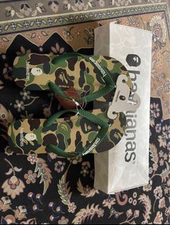 Selipar havaianas x bathing ape