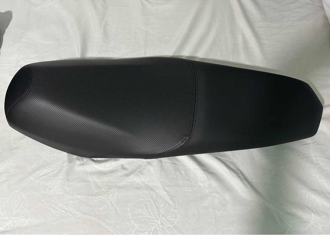 SNIPER 150 STANDARD SEAT BLACK Motorcycles Motorcycle