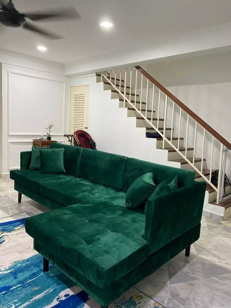 Sofa top hijau emerald