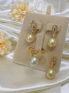 Southsea Pearl with Micron Setting (Earrings, Ring and Pendant)