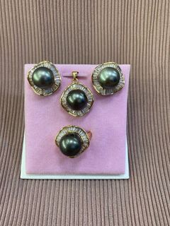 Southsea Pearl with Micron Setting (Earrings, Ring and Pendant)