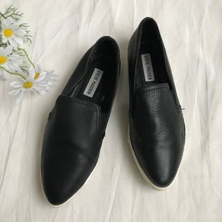 STEVE MADDEN genuine leather pointy slip on shoes