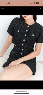 (Category: ) located in . Submitted by walkingwardrobe (Listing ID 1268212646, Image 1). Description: .
