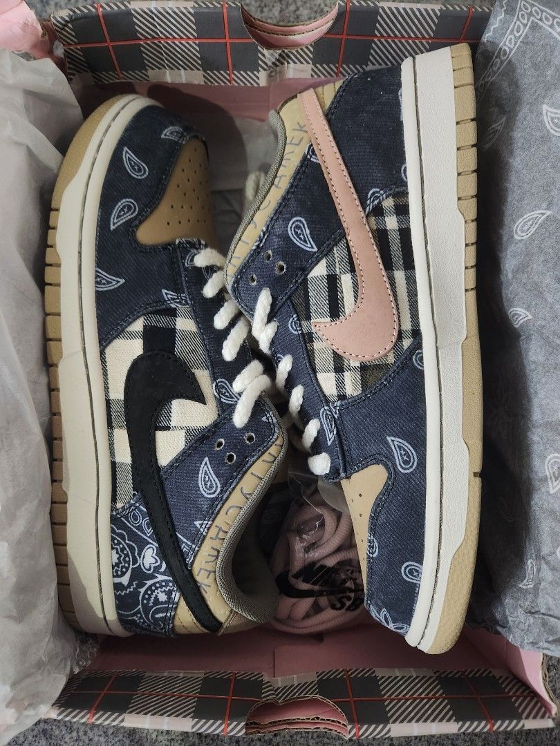 travis scott dunks distressed