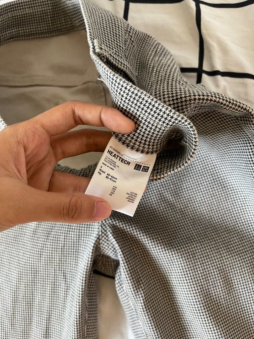 Uniqlo leggings pants (Category: Jeans) located in Tanauan. Submitted by mikaly (Listing ID 1268210301, Image 2). Description: Once used Decluttering Mode of payment Gcash Courier J&t.