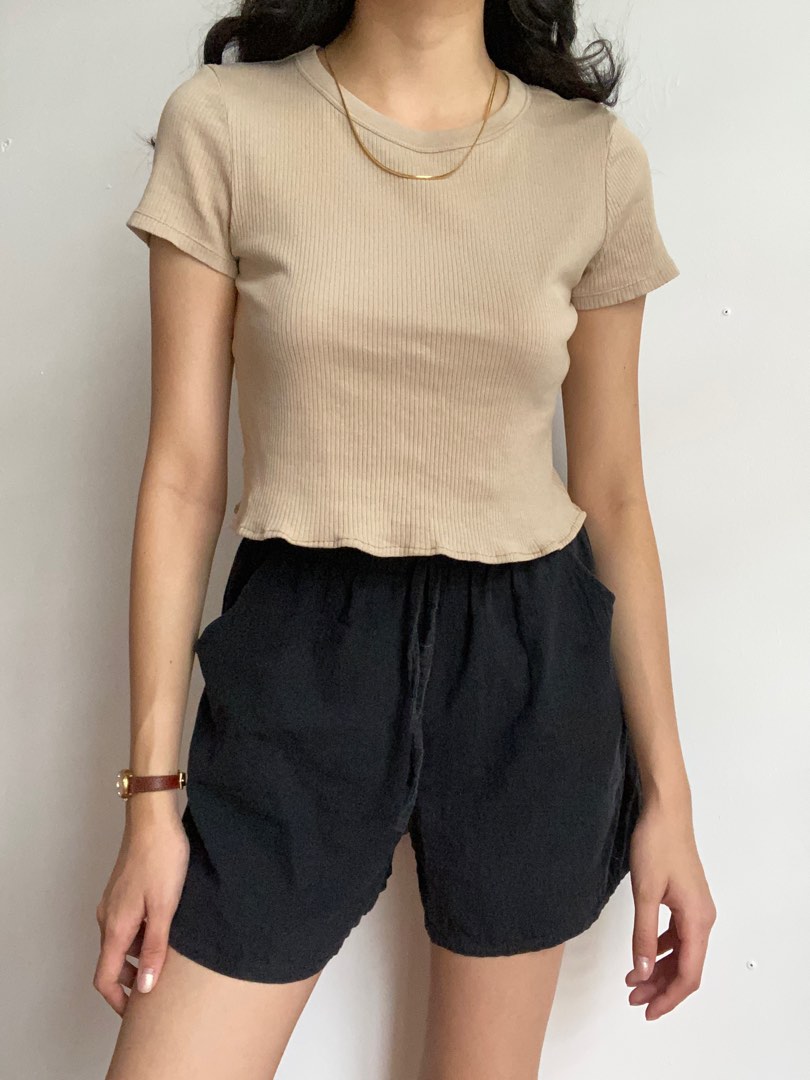 Uniqlo top, Women's Fashion, Tops, Shirts on Carousell