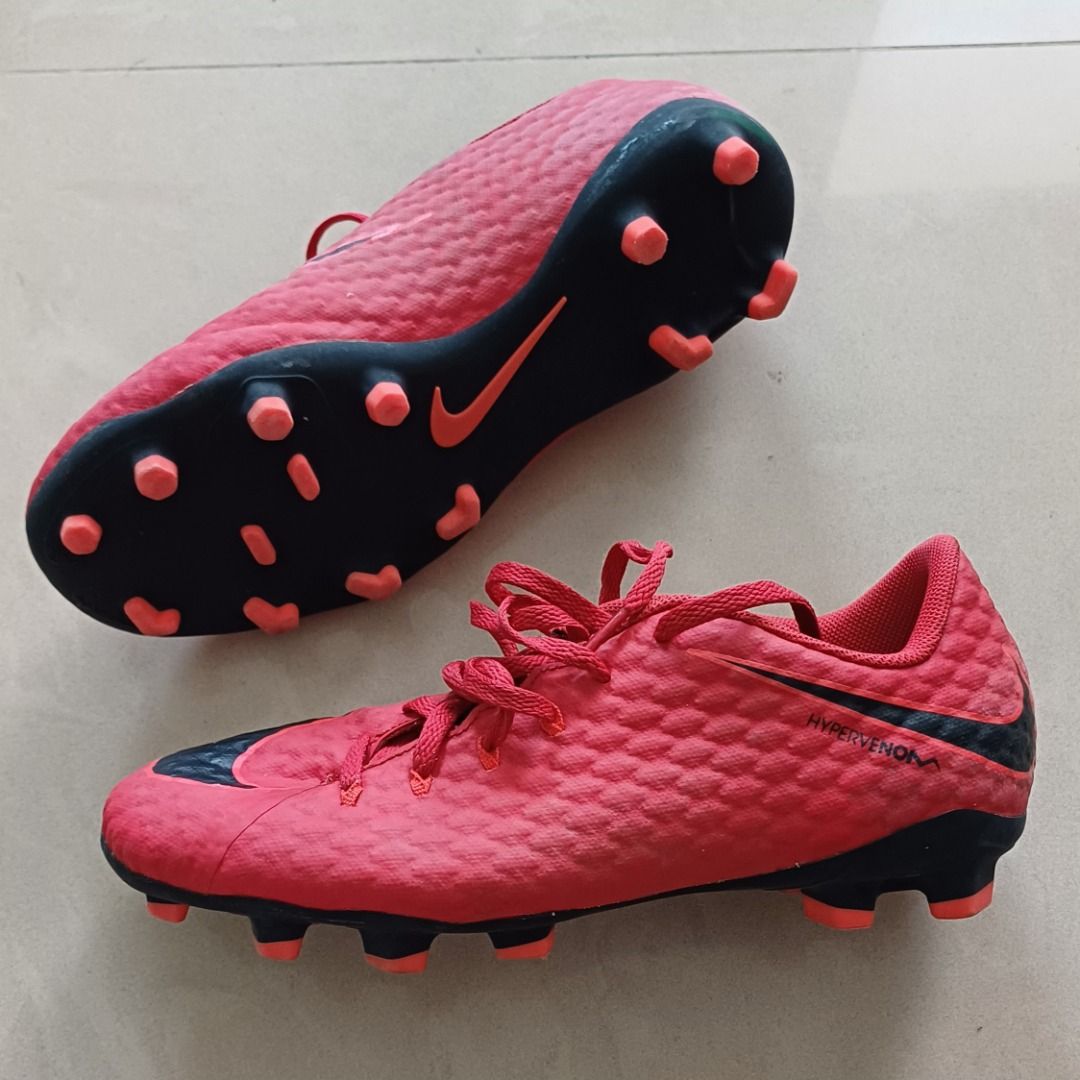 Cheap soccer on sale boots for sale