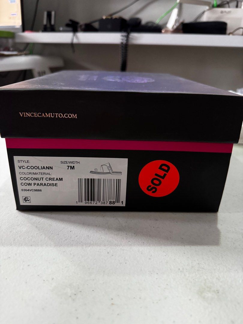 Vince camuto shoe box top