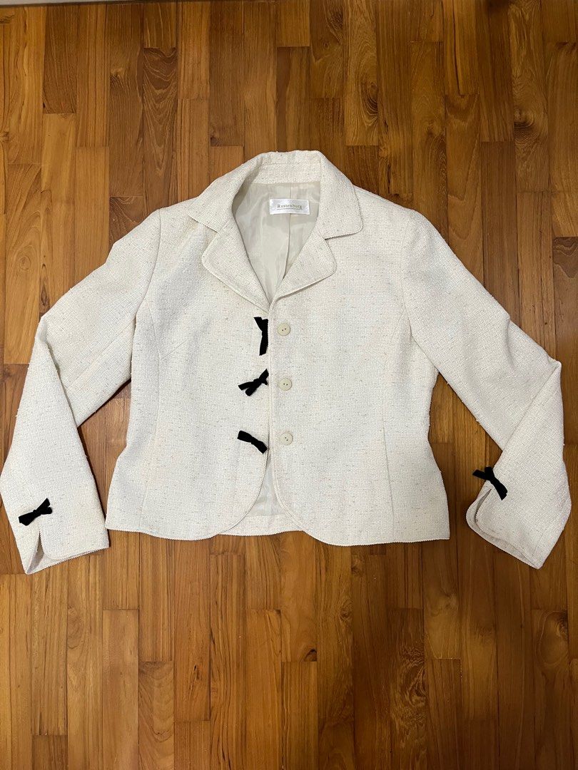 White vintage top blazer