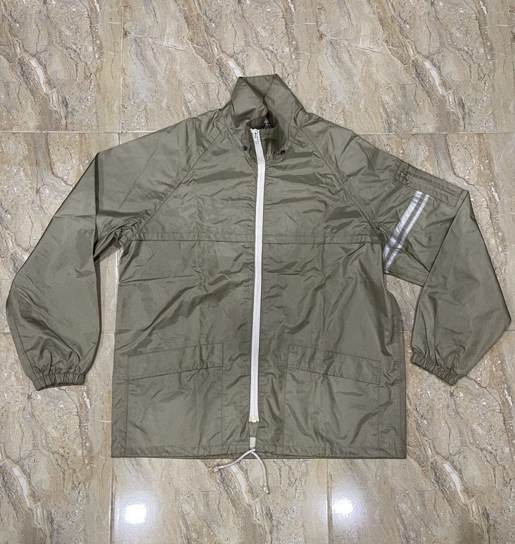 Vintage rain jacket women's store