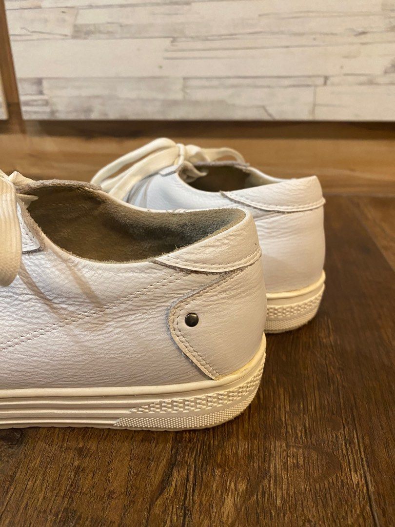 White sneakers hotsell size 11