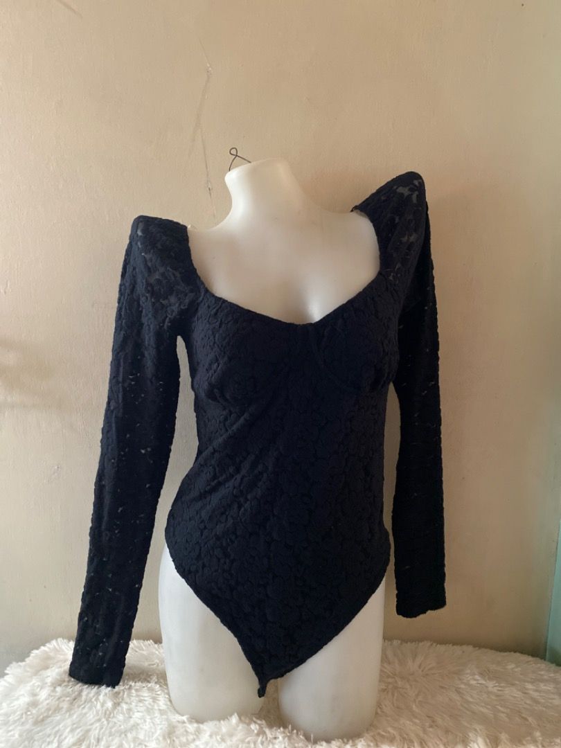 WILD FABLE BUSTIER LACE BODYSUIT (Category: Longsleeves) located in Bauang. Submitted by bellefiori (Listing ID 1265336025, Image 2). Description: thick fabric hq lace bodysuit.