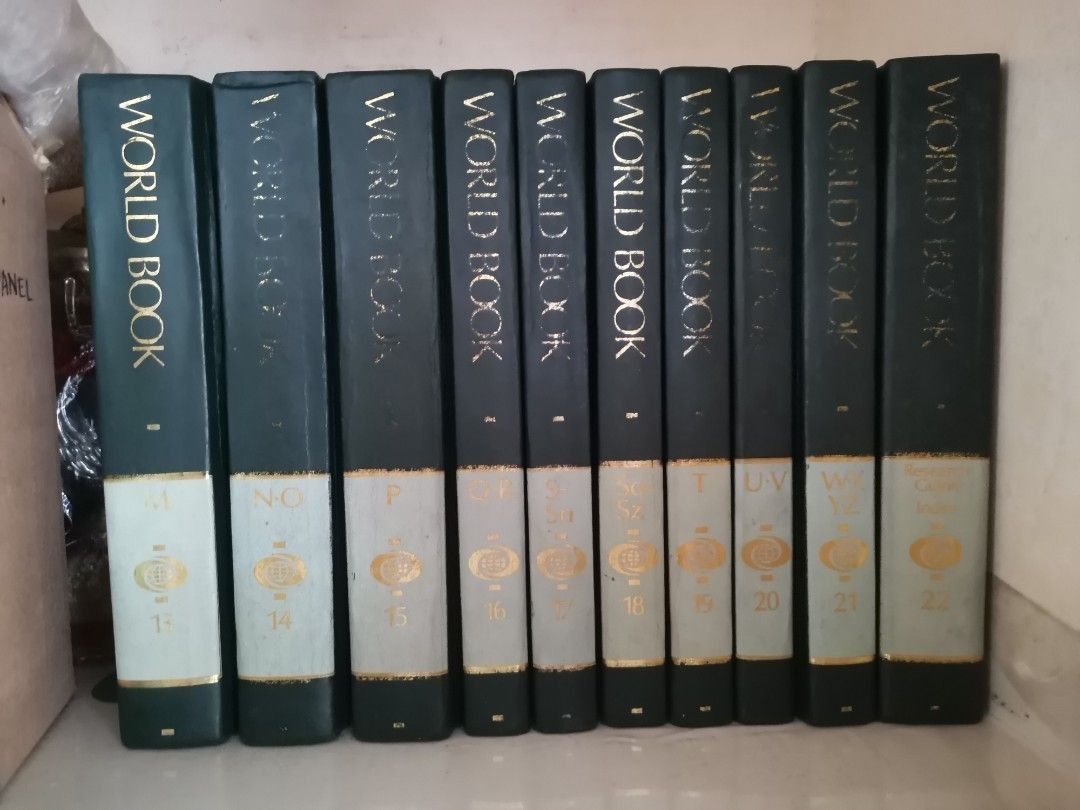 World Book Encyclopedia (Category: Textbooks) located in Quezon City. Submitted by fatanyasora (Listing ID 1265971604, Image 2). Description: Vintage Books Hardbound Complete pages No wrinkles.