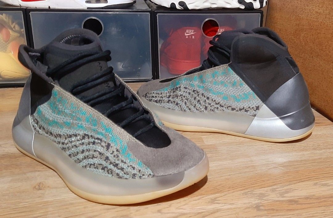 Adidas yeezy quantum 44 2025