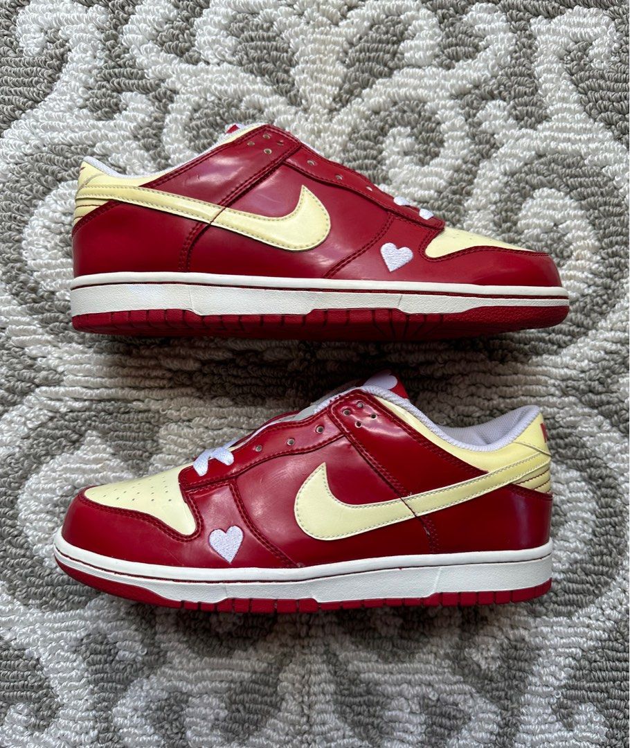 Nike dunk low valentines day 2004 on sale