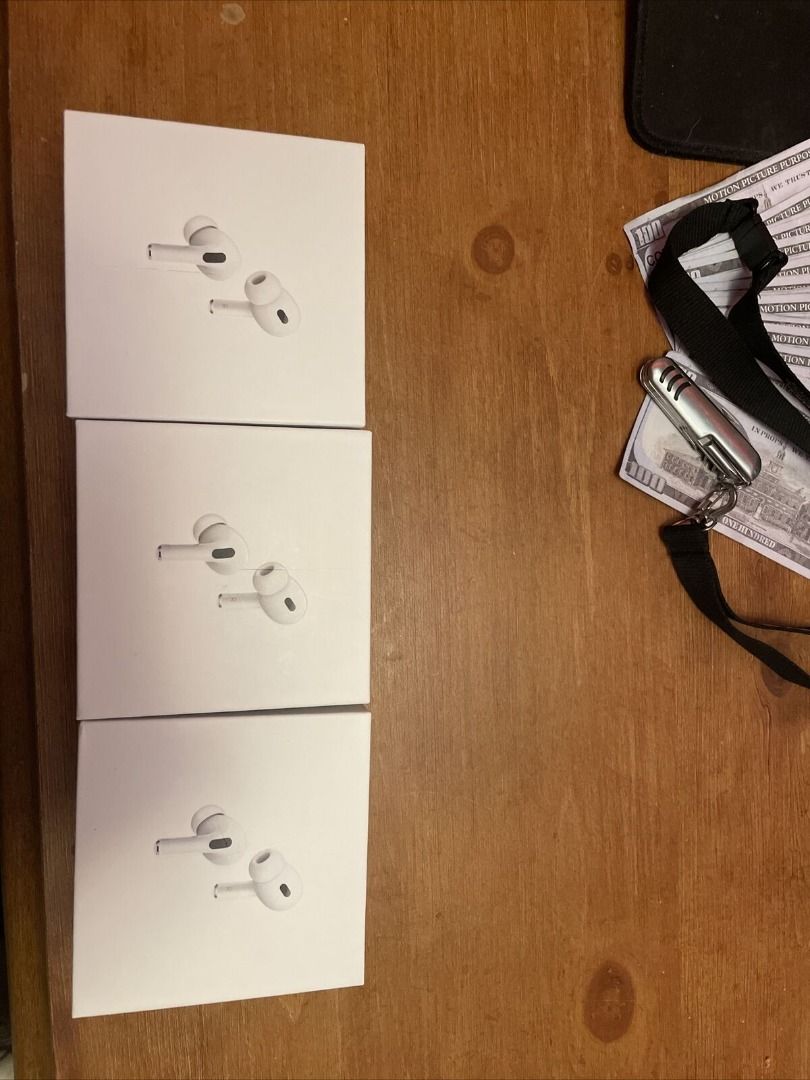 未拆封2個，拆封一個）apple airpods pro 2 (type-c), 音響器材, 耳機