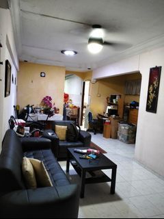 303 Jurong East Street 32 Hong Kah East Garden
